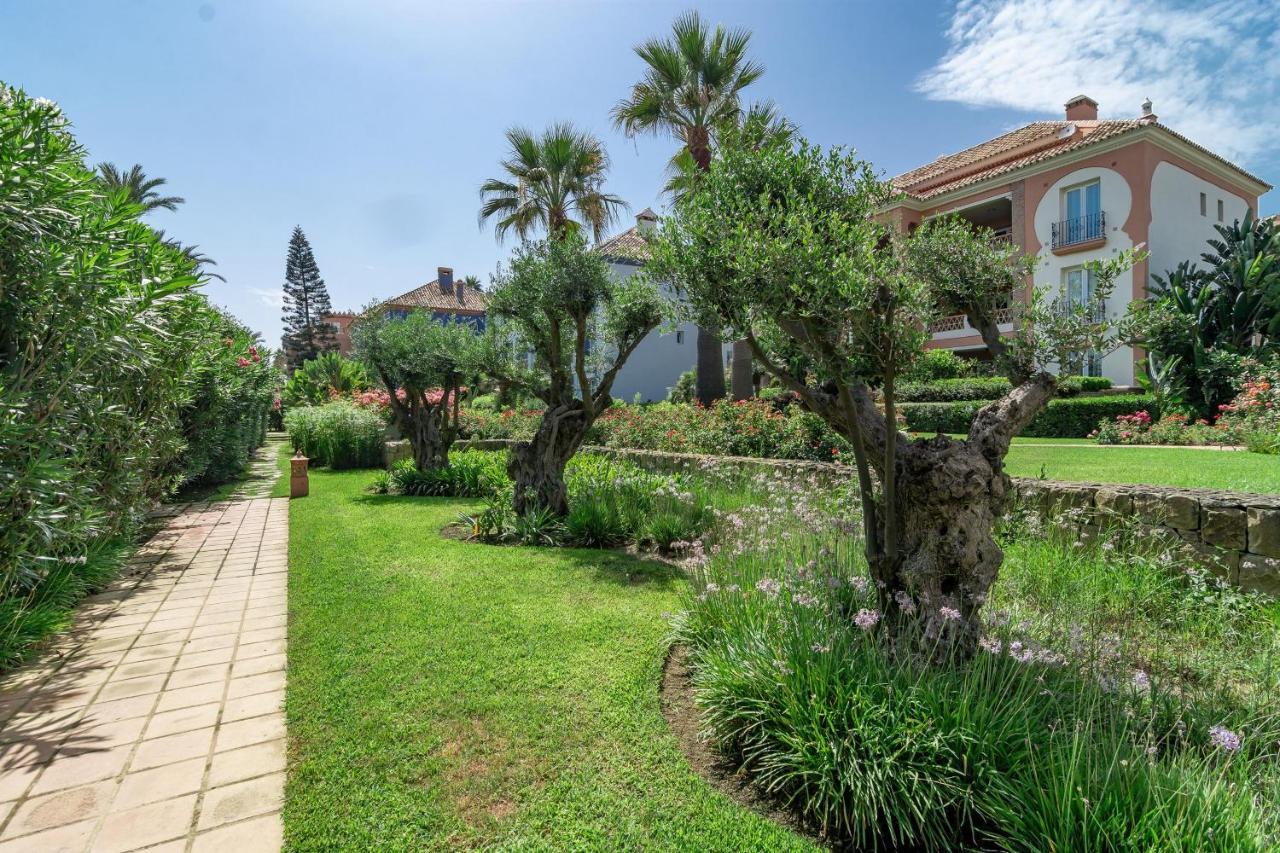 Lap- 3 Bed On The Beach. Families Only Appartamento