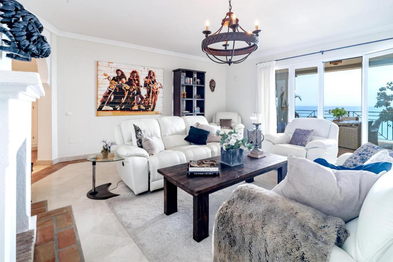 Apartment Lap- 3 Bed On The Beach. Families Only Casares